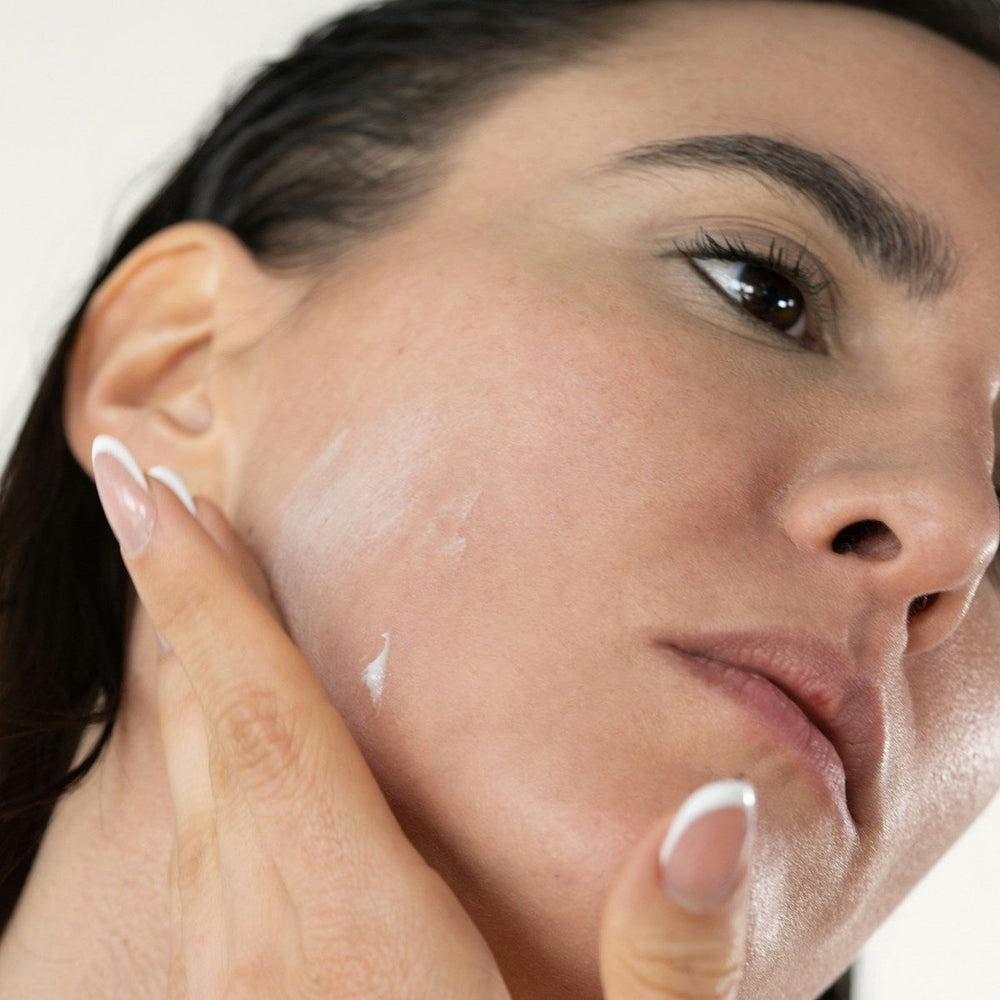 Natural Facial Cleansers: Gentle, Effective, and Good for Your Skin
