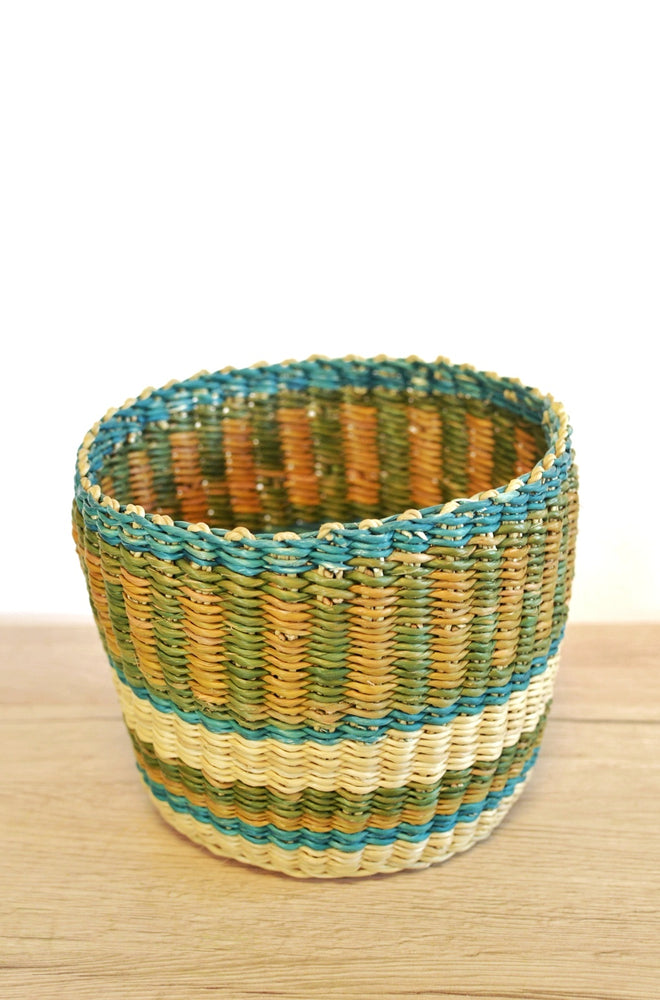 
                  
                    Plant basket - Mini
                  
                