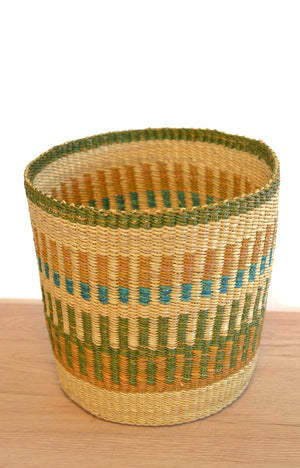 
                  
                    Plant basket - Medium
                  
                