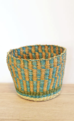 
                  
                    Plant basket - Mini
                  
                