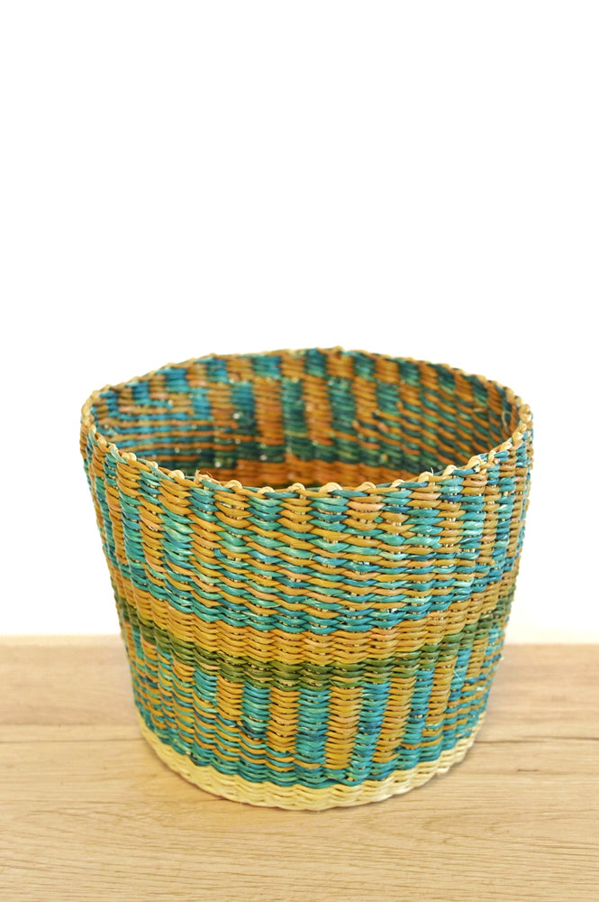 
                  
                    Plant basket - Mini
                  
                