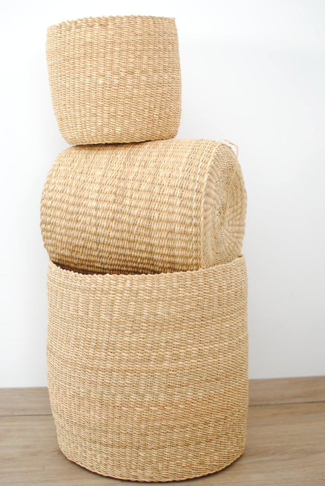 
                  
                    Set of 3 Planters
                  
                